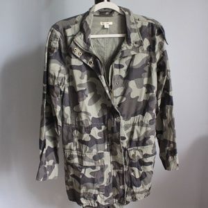 Camo Zip-up Jacket